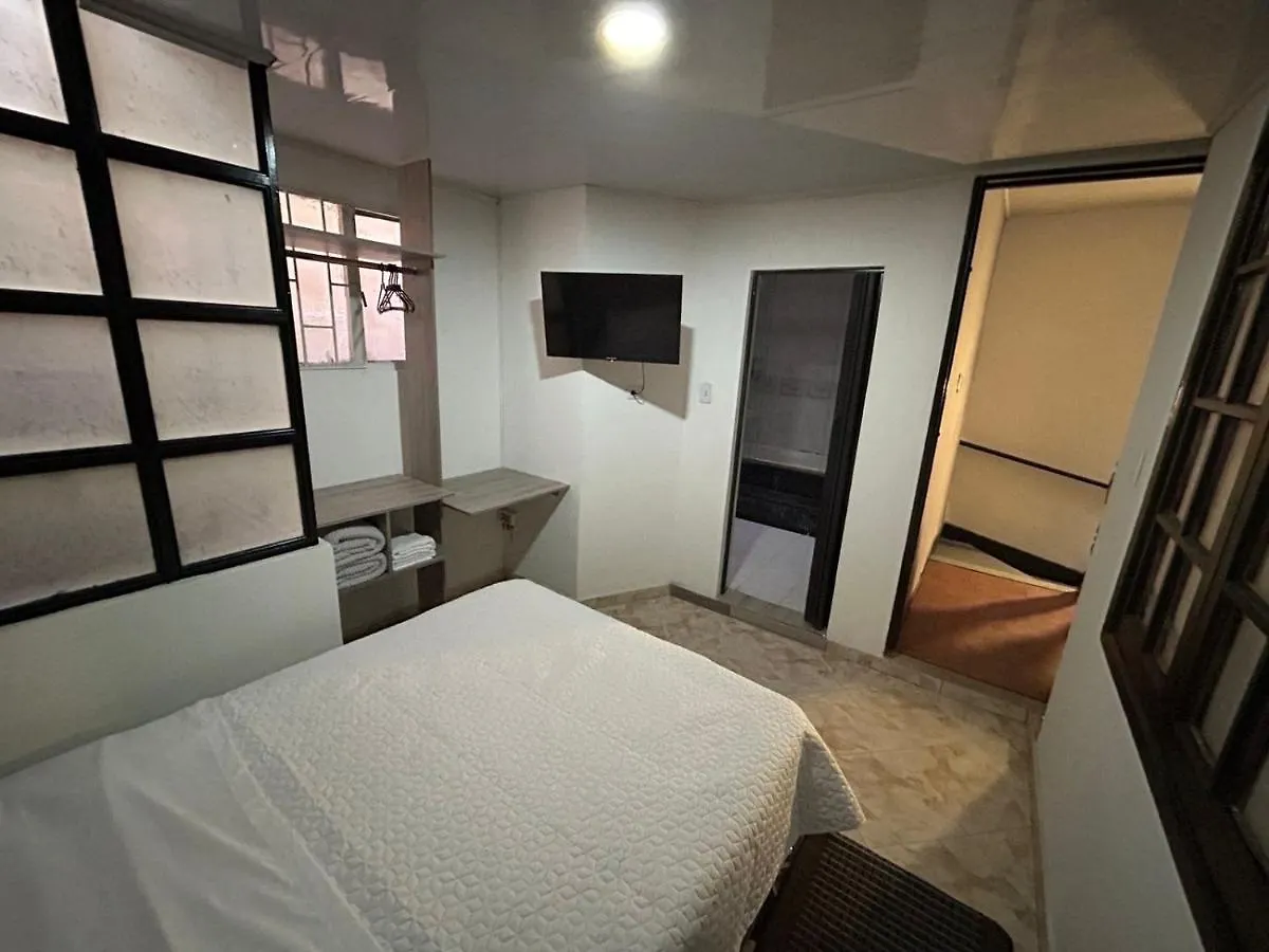 Hostel Quinta Camacho Bogotá Alloggio in famiglia