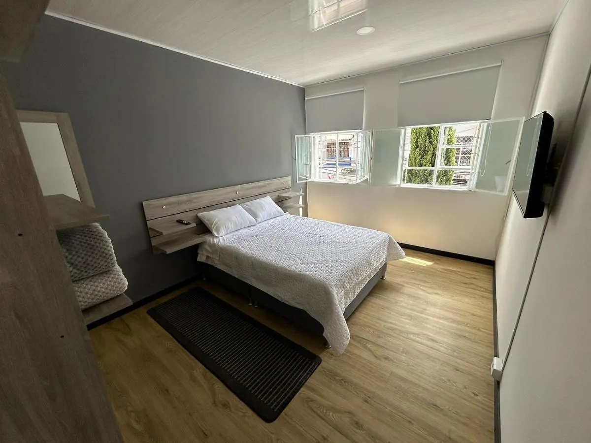 Hostel Quinta Camacho Bogotá Alloggio in famiglia